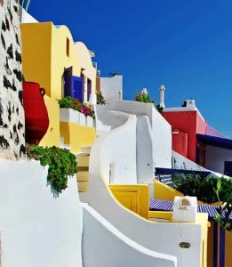 visit-santorini-discover-amazing-beauty